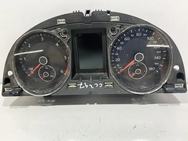 Ceasuri bord anglia 3C8920970S Volkswagen Passat CC facelift (2012-2016) 2.0 tdi CFFB