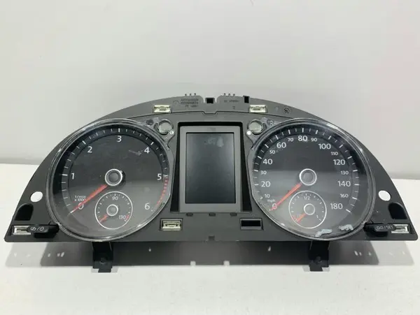 Ceasuri bord anglia 3C8920971A Volkswagen Passat CC (2008-2012) 2.0 tdi CFFB