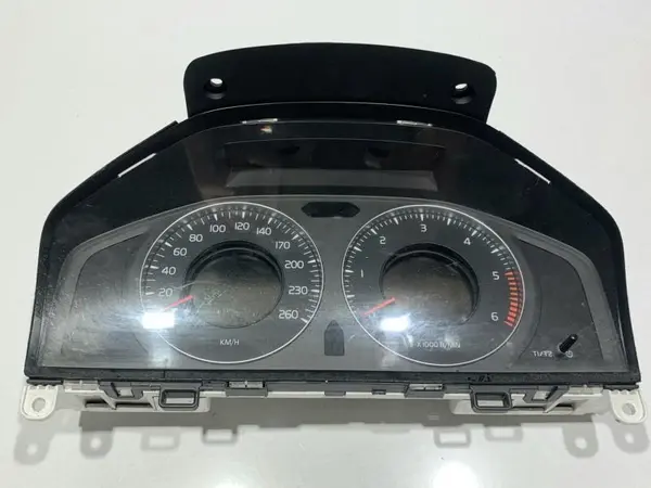 Ceasuri bord europa 31270899AA Volvo XC70 2 (2007-2013) 2.4 D D5244T14