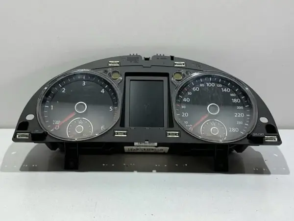 Ceasuri bord europa 3C8920870C Volkswagen Passat CC (2008-2012) 2.0 tdi CBAB