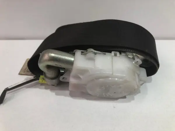 Centura de siguranta dreapta fata Toyota RAV 4 (2005-2010)