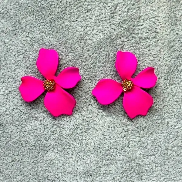 Cercei A Little Magic, cu design floral si prindere cu tija, Fucsia