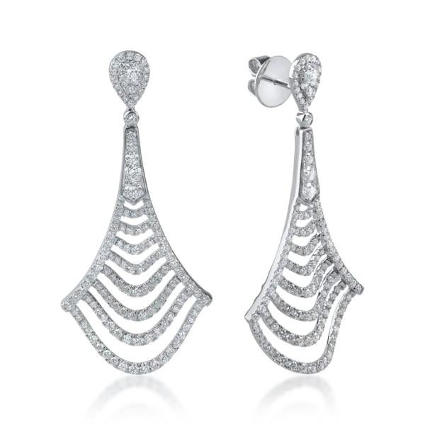 Cercei lungi din aur alb cu diamante microsetting de 2.5ct