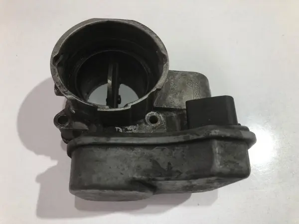 Clapeta acceleratie 03g128063b Volkswagen Passat B6 3C (2005-2010) 2.0 tdi bkc