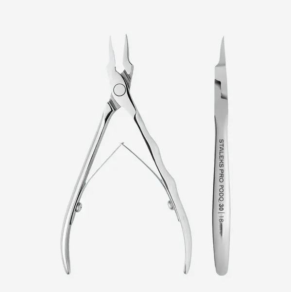 Cleste profesional Staleks Pro pt unghii incarnate Podo NP-30-18