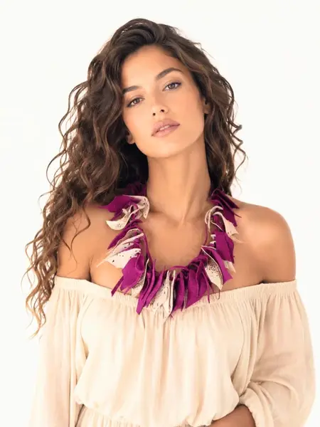 Colier handmade din piele naturala,nuante auriu ,mov ,roz pudra