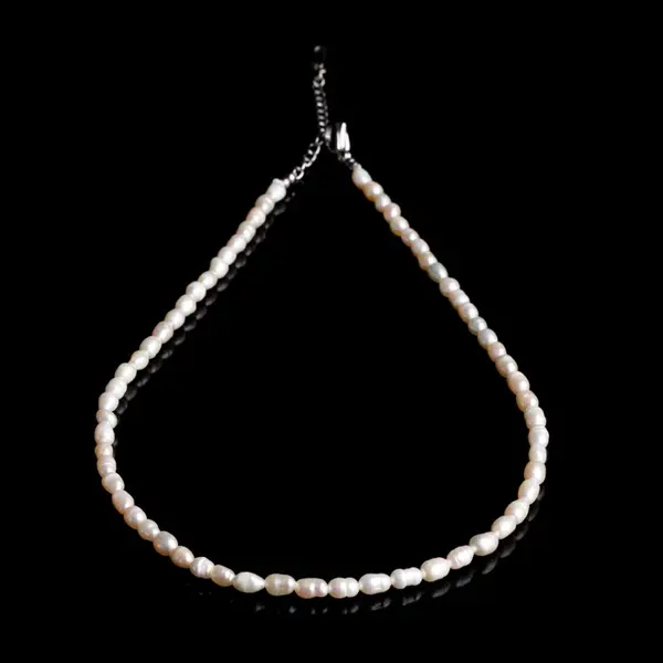 Colier la baza gatului din perle naturale de cultura, alungite de 5 mm, lungime 40 cm