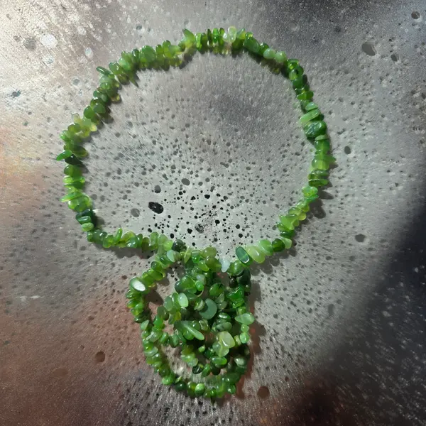 Colier lung chipsuri jad verde