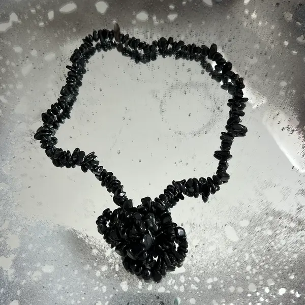 Colier lung chipsuri obsidian