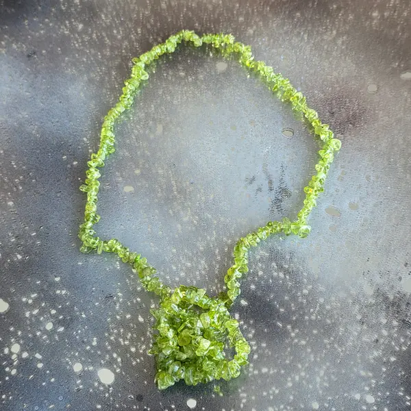 Colier lung chipsuri peridot