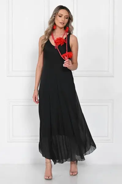 Colier lung, rosu mat cu doua flori din organza