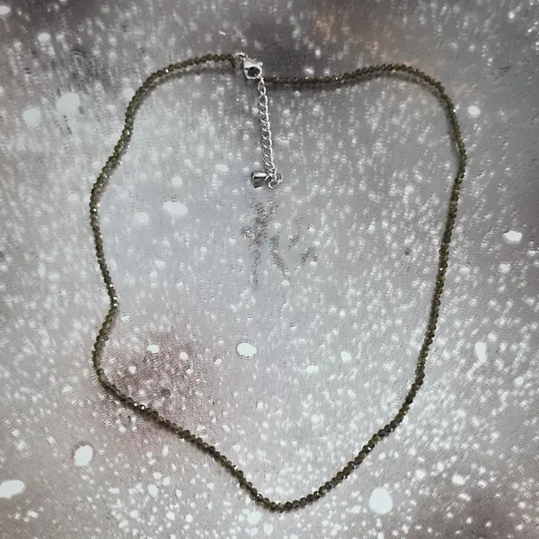 Colier obsidian argintiu sfere 2 mm