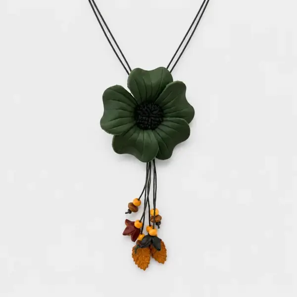 Colier reglabil statement din piele naturala cu floare verde 3D, frunzulite si margele decorative