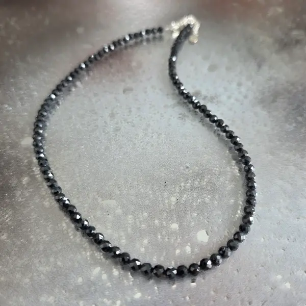 Colier spinel negru fațetat Midnight Spark #90