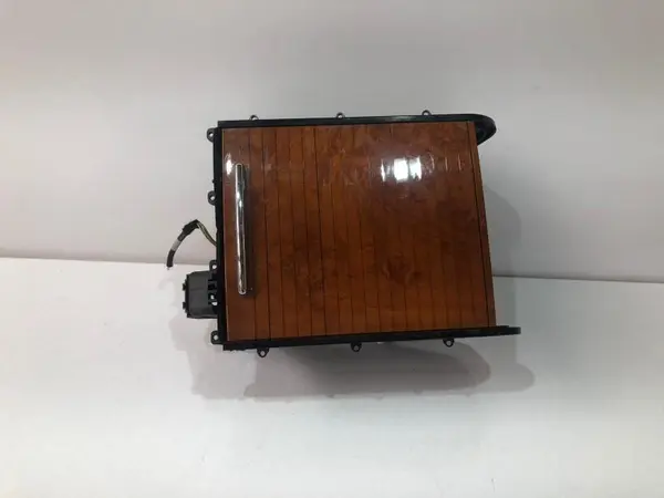Compartiment stocare 3d0858337e Volkswagen Phaeton (2002-2010)