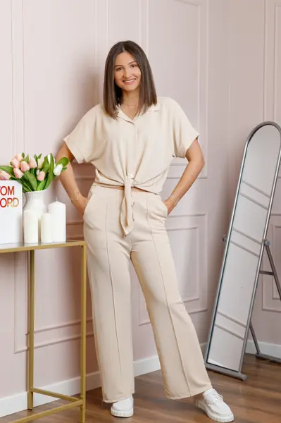 Compleu dama crem cu pantaloni largi si bluza cu nod Abigail