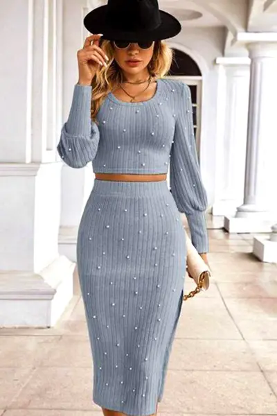 Compleu elegant Marilene, bluza crop cu mansete late, perle decorative si fusta, Gri