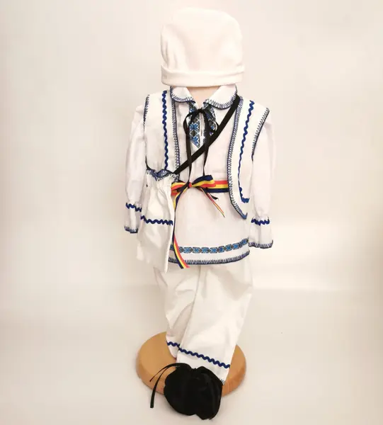 Compleu traditional baietel Adan 4