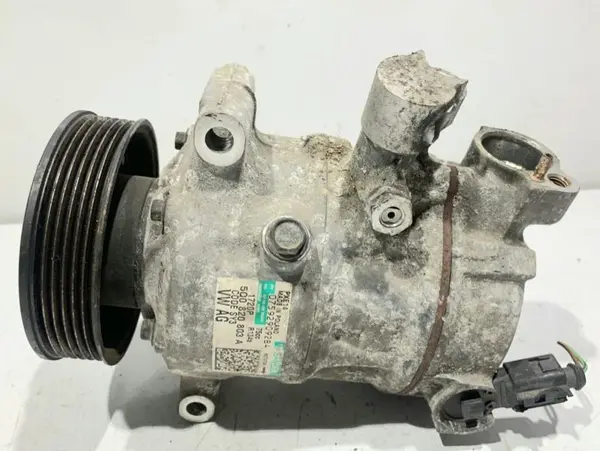 Compresor aer conditionat 5Q0820803A Seat Leon 2 facelift (2009-2012) 1.6 tdi CAYC