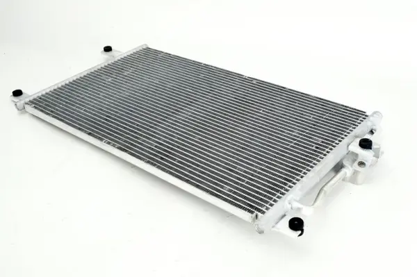 Condensator climatizare potrivit Mitsubishi Pajero Sport 98 -
