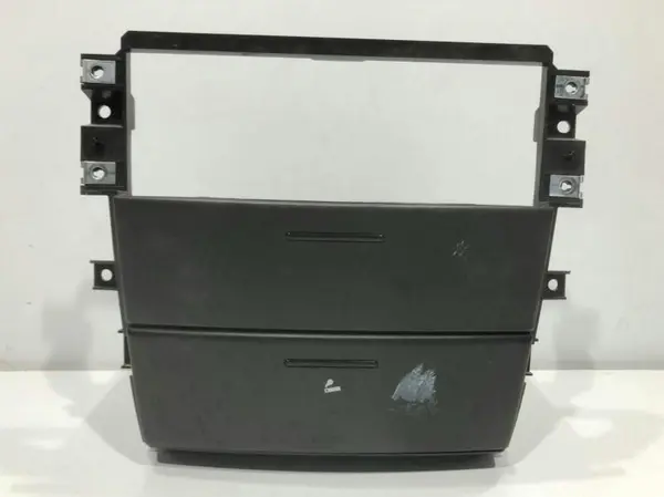 Consola centrala cu spatiu depozitare 4550-3e000 Kia Sorento (2002-2009)