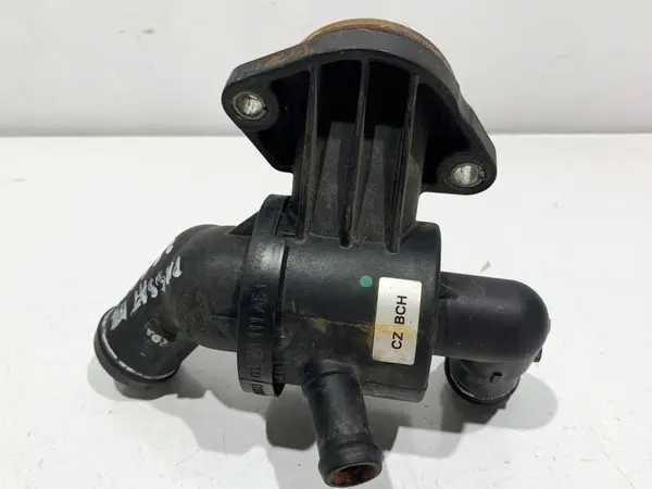 Corp termostat 03L121111AE Volkswagen Caddy 3 facelift (2010-2015) 2.0 tdi CFFB