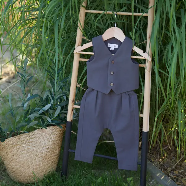 Costum Botez Baieti Gri Vesta Cu Pantaloni - 62