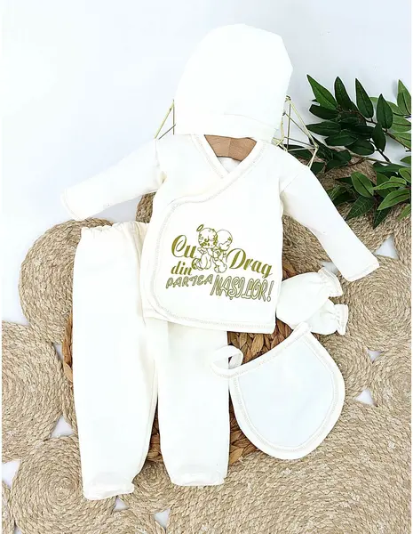 Costum 'Din partea nasilor' crem