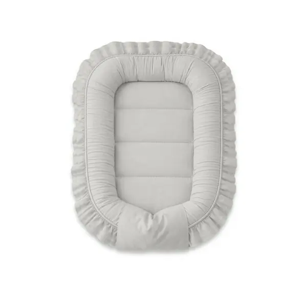 Cosulet bebelus, MimiNu, Pentru dormit, Baby Nest 55 x 75 cm, Cu Volanase, Husa 100% bumbac, Din bumbac certificat Oeko Tex Standard 100, Colectia Royal, Grey