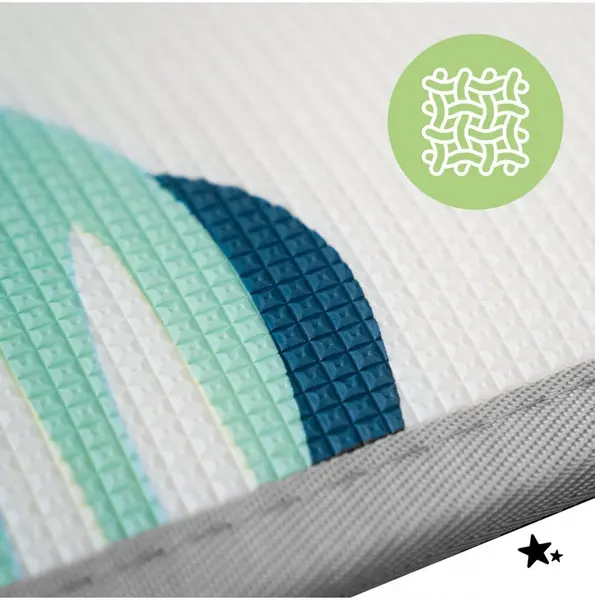 Covoras de joaca rulabil cu doua fete Mativo Rollo, dimensiune 180 x 200 cm, din spuma XPE, 1,5 cm grosime, include husa cu maner pentru depozitare