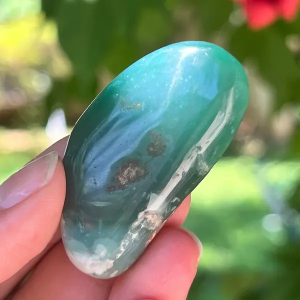 Crisopraz smarald palmstone model 19 din Zimbabwe