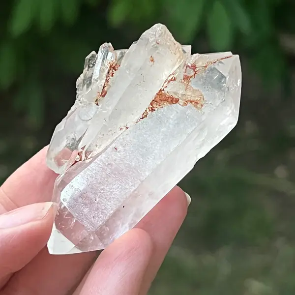 Cristal de cuarț cu incluziuni de goethit brun-portocaliu | Model 12