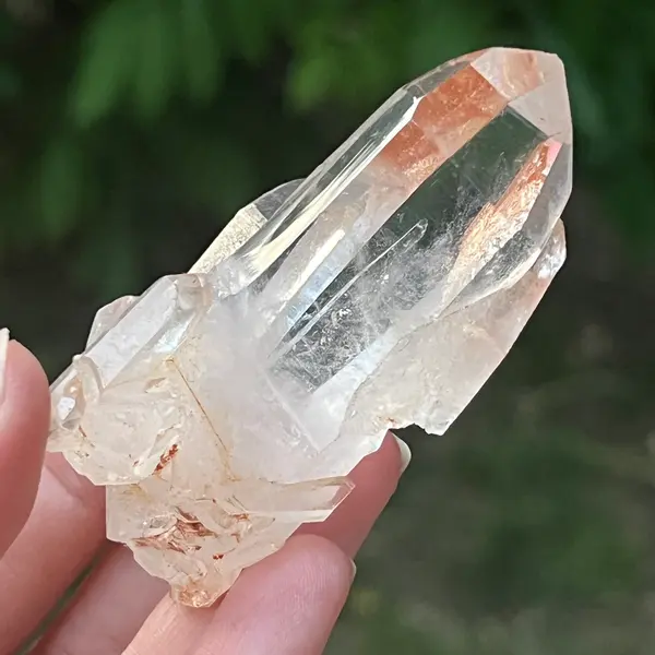 Cristal de cuarț cu incluziuni de goethit brun-portocaliu | Model 10