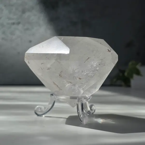 Cuart forma diamant calitate extra, cristal de stanca/cuart incolor m9