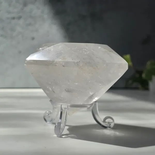 Cuart forma diamant calitate extra, cristal de stanca/cuart incolor m11