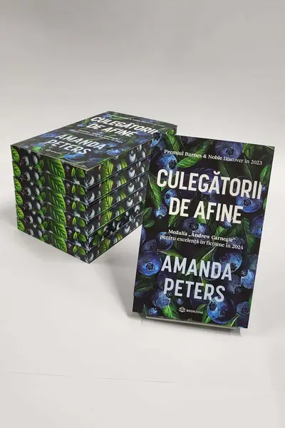 Culegătorii de afine - PRINTED EDGES
