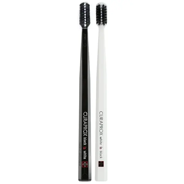 Curaprox 540 Black is White Periuțe de dinți ultra soft Black & White 2 buc