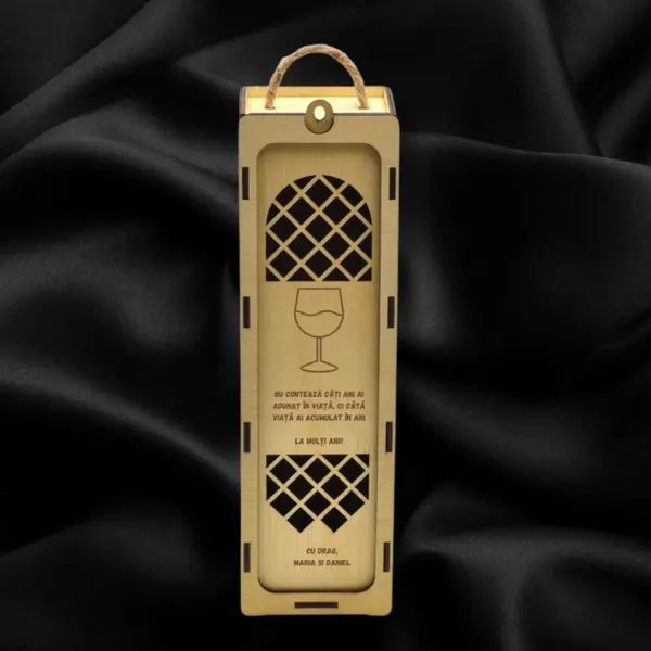 Cutie De Vin Personalizata - La multi ani!