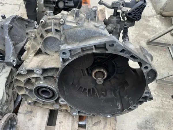 Cutie de viteze manuala 4x4 KUG Volkswagen Tiguan (2007-2011) 2.0 tdi CBAB