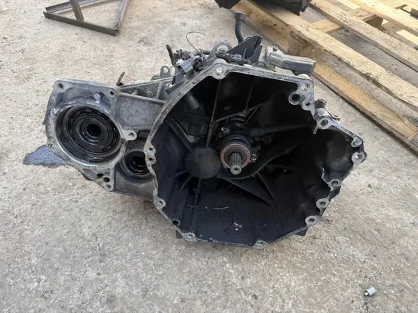 Cutie de viteze manuala TL4 040 Renault Megane 3 (2008-2012) 1.5 dci K9K 836