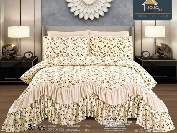 Cuvertura pat dublu, 3 piese, Bumbac Finet, 220x270cm, cu volanase, Jojo Home, Bej, flori