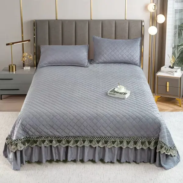 Cuvertura pat dublu, 3 piese, Catifea Matlasata cu Broderie, Gri
