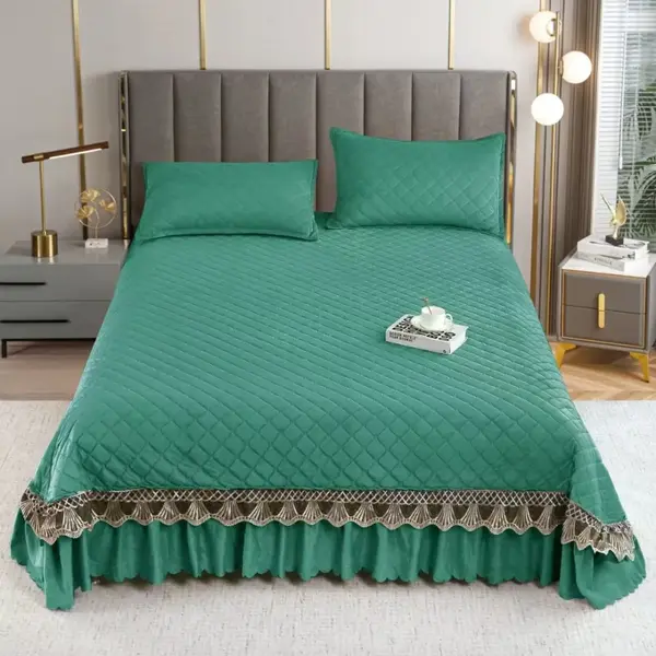 Cuvertura pat dublu, 3 piese, Catifea Matlasata cu Broderie, Verde