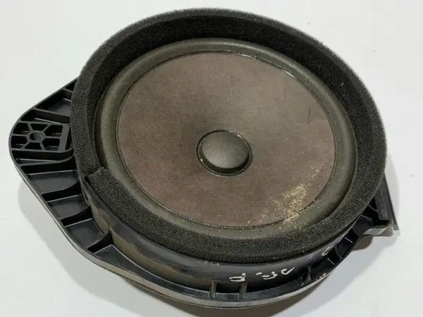 Difuzor audio dreapta fata 23260863 Opel Astra J (2009-2012)