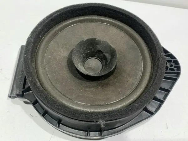 Difuzor audio dreapta spate Chevrolet Cruze (2012->) [J308]