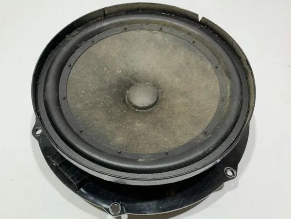 Difuzor audio stanga / dreapta fata 1KM035454D Volkswagen Golf 5 (2004-2009)