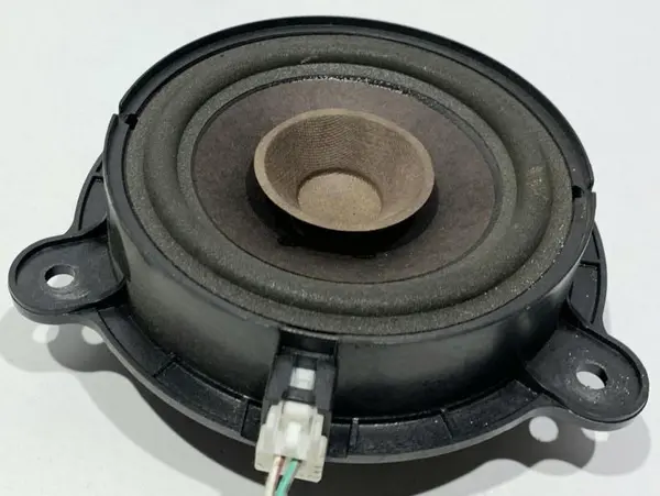 Difuzor audio stanga / dreapta fata Renault Megane 3 facelift (2012-2016)