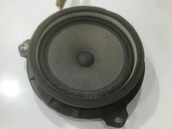 Difuzor audio stanga / dreapta fata Toyota RAV 4 (2005-2010)
