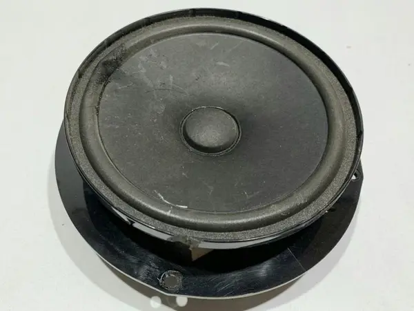 Difuzor audio stanga / dreapta spate 1KM035454B Volkswagen Jetta 5 (2005-2010)