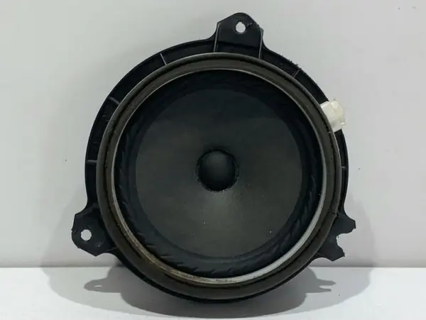 Difuzor audio stanga / dreapta spate 86160-0D180 Toyota Avensis (2009-2012) [T27]